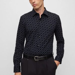 Camisa Preta Slim Fit Com Monogramas Estampados
