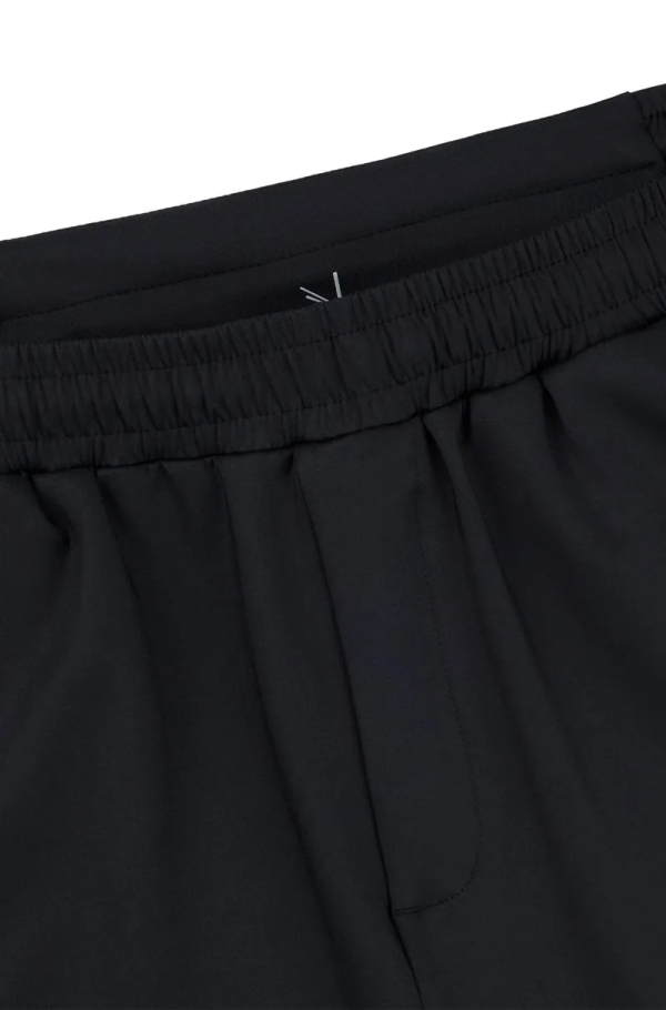 Shorts De Corte Regular Com Bolso Traseiro Com Zíper - Imagem 6