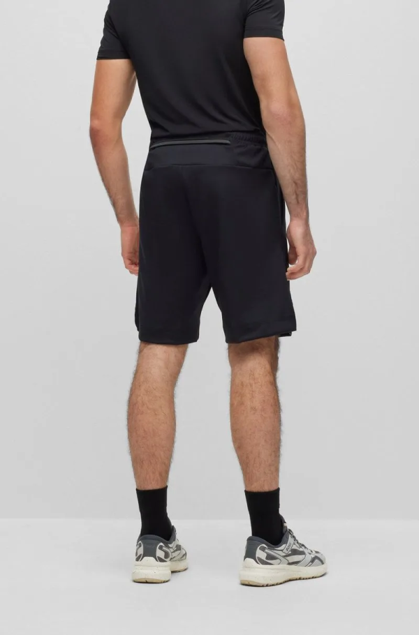 Shorts De Corte Regular Com Bolso Traseiro Com Zíper - Imagem 4