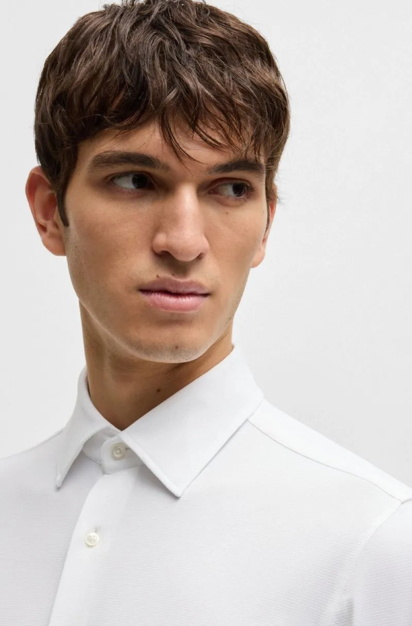 Camisa Slim Em Jersey Elástico Estruturado De Alto Desempenho - Imagem 4